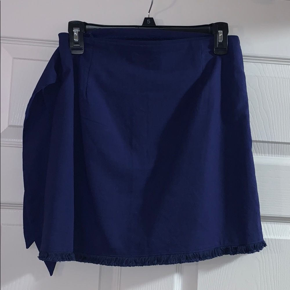 Lulu’s navy blue mini wrap skirt